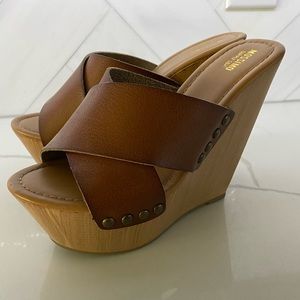 Summer Wedge